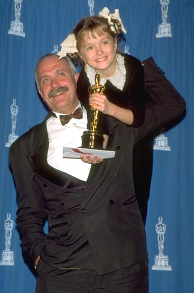 Никита Михалков с дочерью Надеждой на премии "Оскар", 1995 год