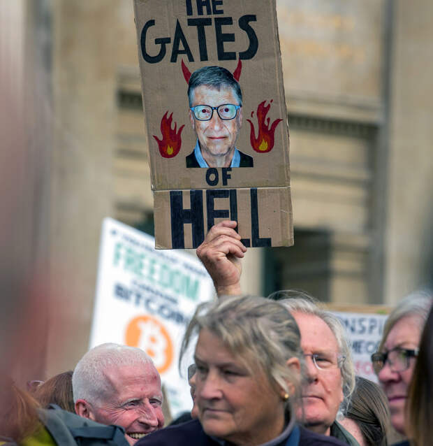 Убить Биллом: Гейтс поставил ультиматум о всемирной вакцинации