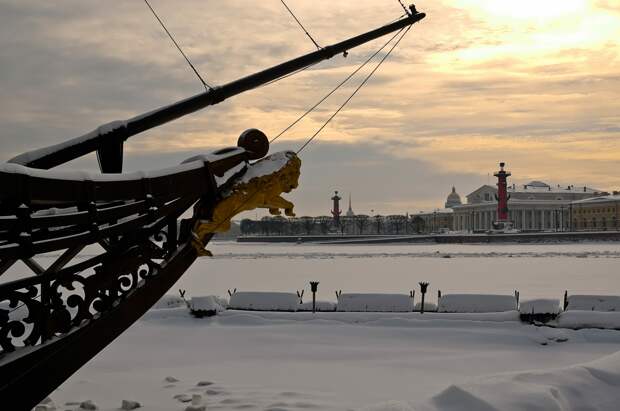 Петербург оказался в лидерах среди российских городов по числу закрытий бизнеса
