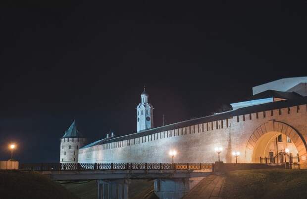 Новгородский музей-заповедник получил в дар гравюру XVIII века из Петербурга