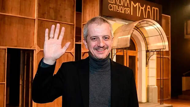 С вещами – на выход: Богомолов порулил школой МХАТ всего 19 дней – "И хватит!"