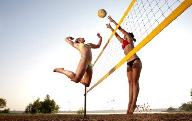 Почему мужчины любят женский пляжный волейбол (24 фото)