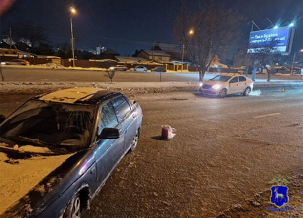 В Самаре стоящий на ремонте автомобиль сбил собственного водителя