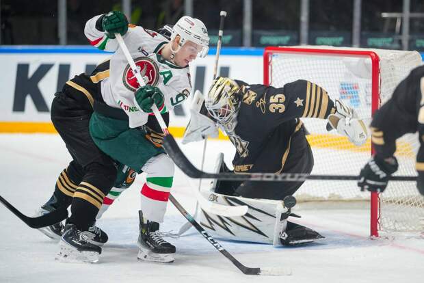 Семенов - лучший игрок прошедшего дня в КХЛ