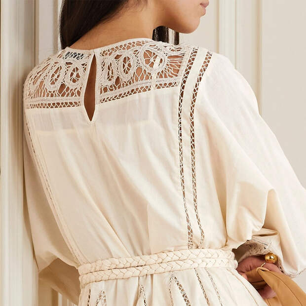 Фото взято с интернет-магазина https://www.net-a-porter.com/