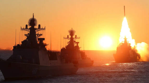 Трамп объявил блокаду Ормузского пролива. Персы даже не нашли мема: "Идея настолько тупа…"