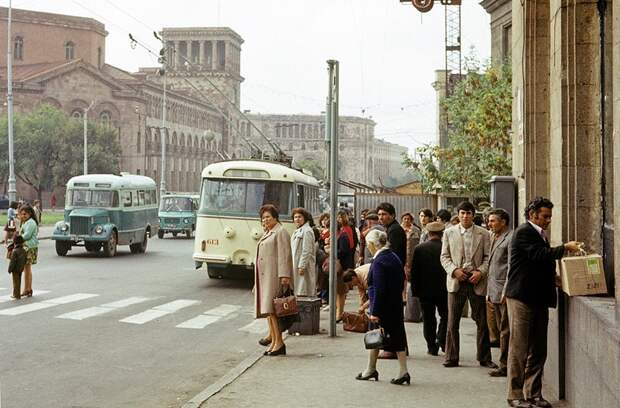 Ереван 1975б.jpg Ереван 1975б.jpg