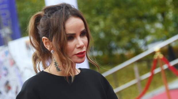 «Спрятала травмы»: Айза неожиданно высказалась о Бузовой