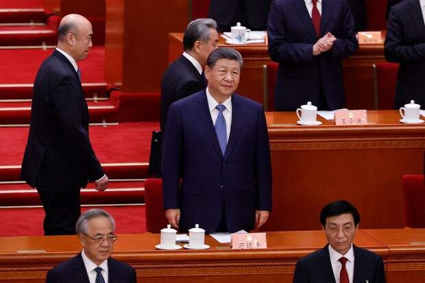 Трамп отменил блокаду Ормузского пролива ради Китая и мира — она длилась два дня и не помешала иранским судам