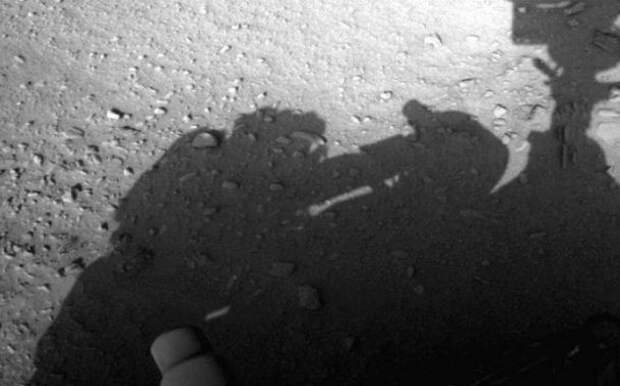 Human-shadow-mars-610x380