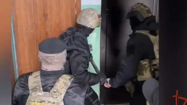 В Новосибирске спецназ задержал "серийного похитителя" продуктов из супермаркетов