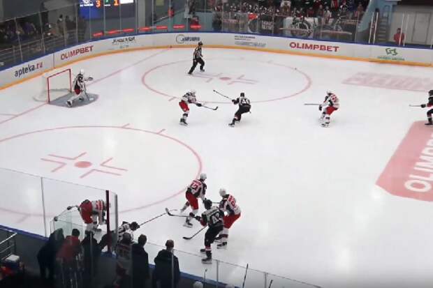 ХК "Тамбов" одержал уверенную домашнюю победу над московской "Звездой"