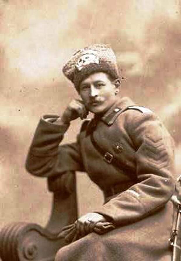 бессмертный на войне.jpg Немного о происхождении символики бандеровцев.