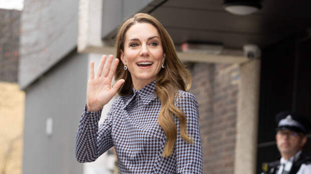 Повод для тревоги? Кейт Миддлтон заметили в онкологической клинике