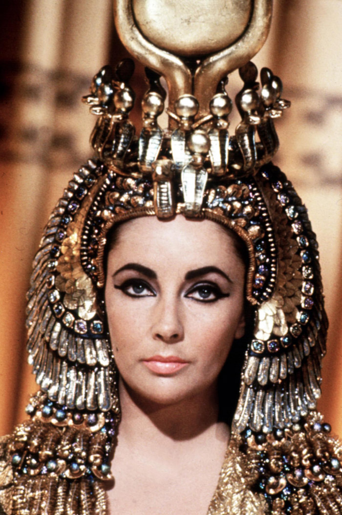 Элизабет Тейлор (Elizabeth Taylor) на съемках фильма «Клеопатра» (Cleopatra) (1963), фото 1