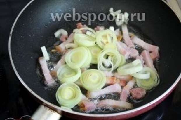 кольца лука и сельдерея,