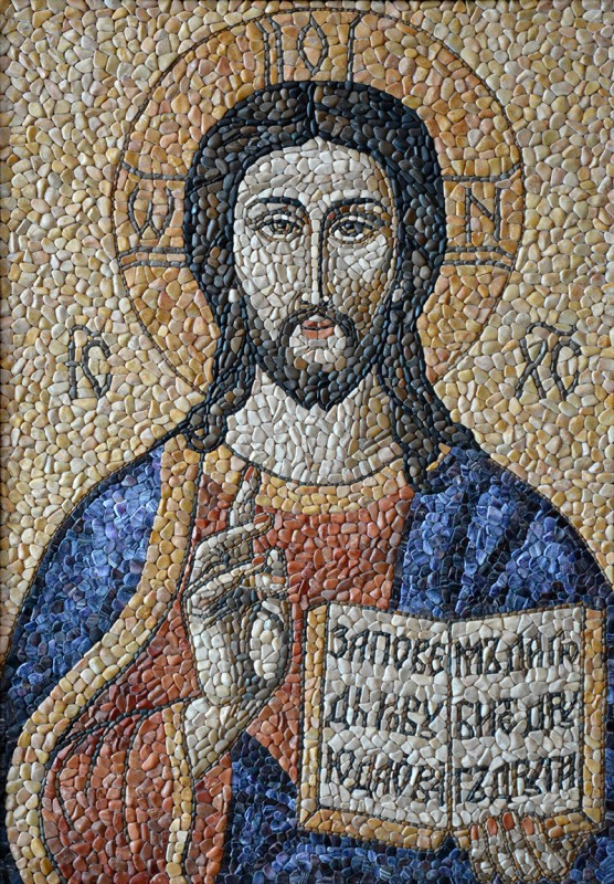 Каменная мозаика севастопольской художницы