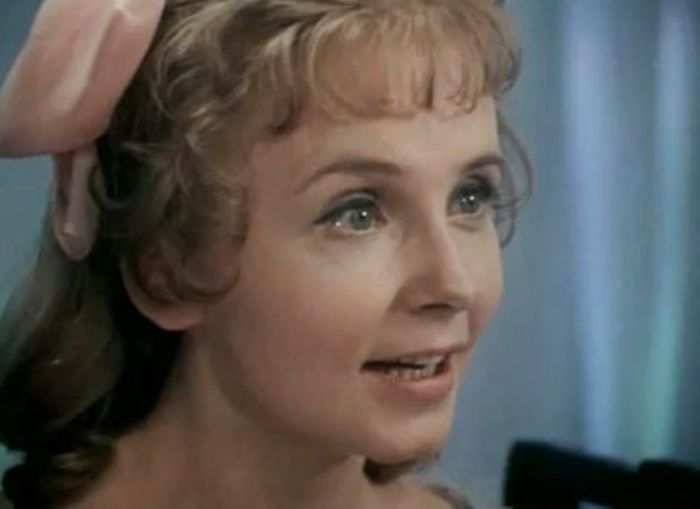 Людмила Крылова в фильме *Обыкновенная история*, 1970 | Фото: kino-teatr.ru Людмила Крылова в фильме *Обыкновенная история*, 1970 | Фото: kino-teatr.ru
