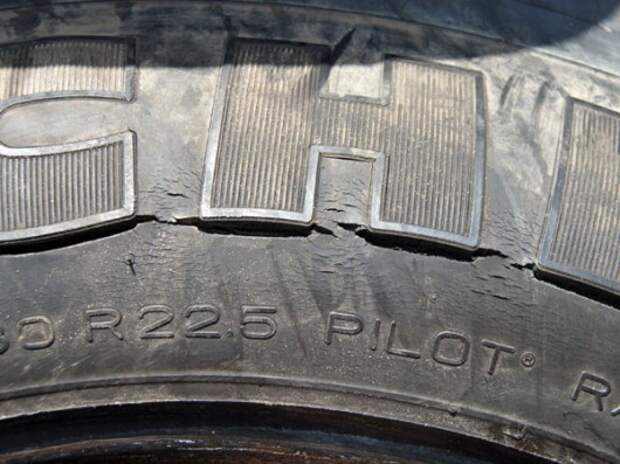 Десять признаков износа шин, которые вам могут рассказать о состоянии автомобиля