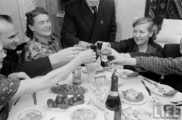 Фоторепортаж о жизни простых советских граждан в 1950-х