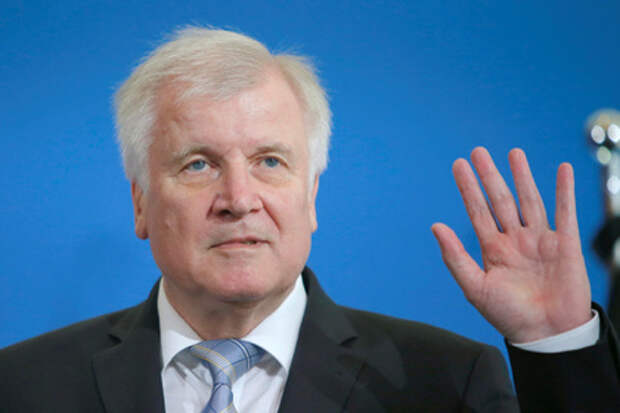Глава полиции Германии решил уволиться из-за Меркель и мигрантов Глава полиции Германии решил уволиться из-за Меркель и мигрантов