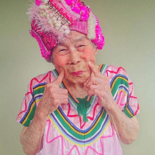 Emiko Weavings - 93-летняя фотомодель