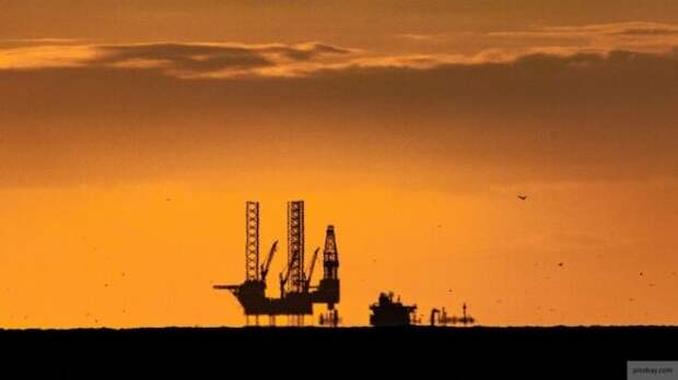 Вакцина от COVID-19 приведет к "нефтяной войне" между РФ и США Вакцина от COVID-19 приведет к "нефтяной войне" между РФ и США