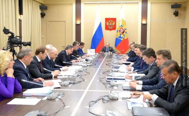 Путин поручил правительству найти средства для реализации правок пенсионной реформы