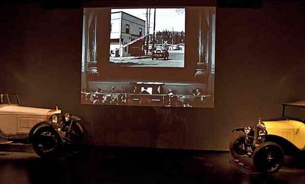 Музей авто истории в турине, италия. (трафик)