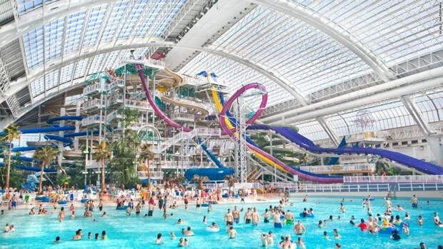 World-Waterpark-in-Alberta-Canada