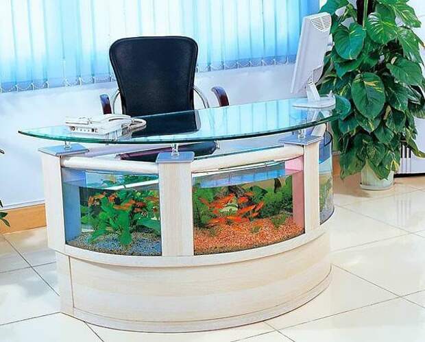 Офисный стол аквариум
