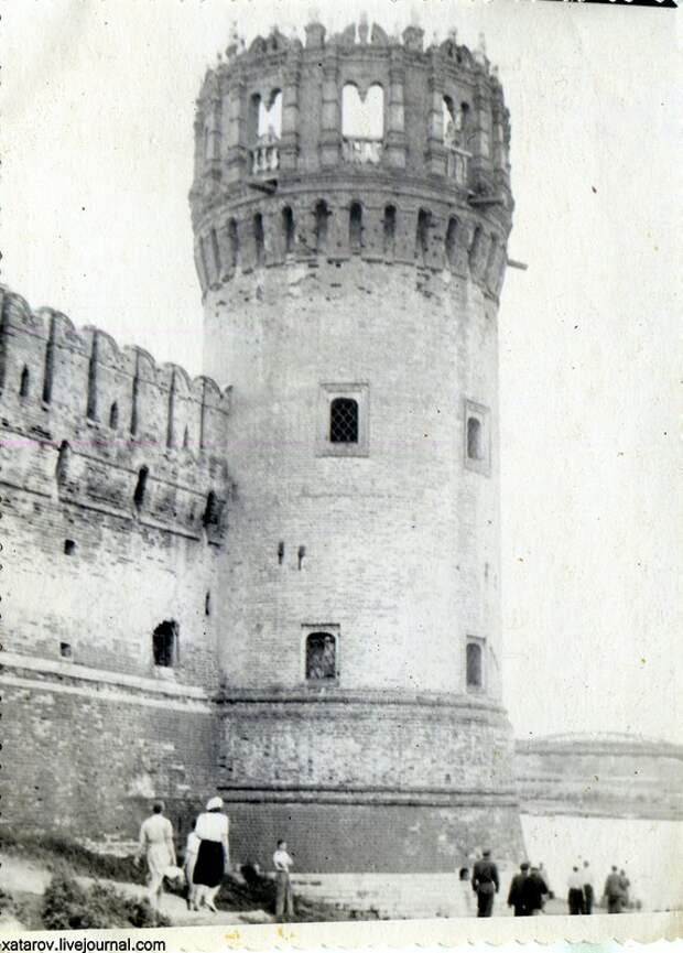 Башня Новодевичьего монастыря.jpg