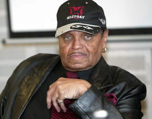 FILE - In this March 4, 2005 file photo, music producer Joseph Jackson, father of popstar Michael Jackson, appears at a news conference in Lindlar near Cologne, western Germany. Jackson, the fearsome stage dad of Michael Jackson, Janet Jackson and their talented siblings, who took his family from poverty and launched a musical dynasty, died Wednesday, June 27, 2018. He was 89. Photo: HERMANN J. KNIPPERTZ, AP / AP2005