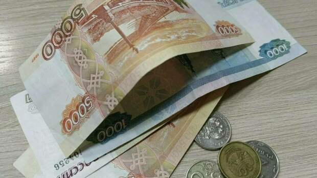 Опрос: миллениалы чаще зумеров хранят деньги "под подушкой"