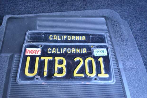 Редкий Imperial Crown Coupe 1967 года продают на аукционе (69 фото)