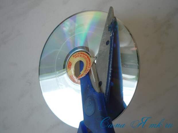 подхваты держатели для штор из CD дисков и шпагата  3