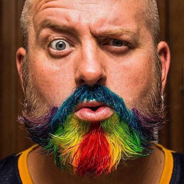 разноцветные бороды, парни красят бород, радужная борода, цветная борода