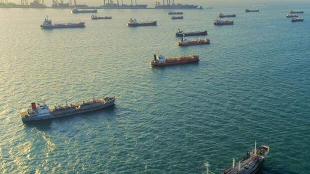 Times посчитала количество застрявших в Ормузском проливе торговых судов