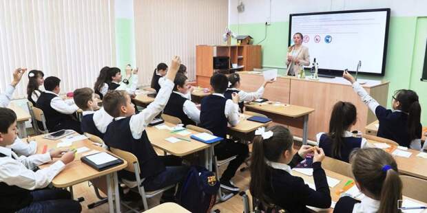 Кандидата Собянина попросили ввести доплаты за классное руководство. Фото: mos.ru