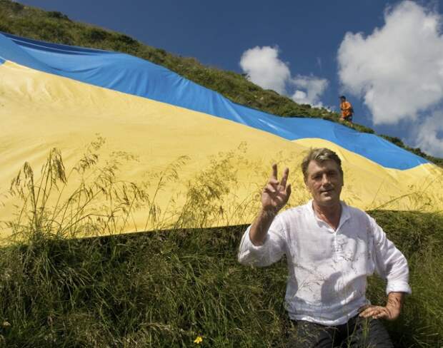 Ющенко: мир устал от Украины, "как от назойливой мухи" Ющенко: мир устал от Украины, "как от назойливой мухи"
