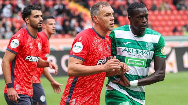 Дзюба хочет воспитать трех игроков «Акрона» для топ-клубов: «Обязаны стрельнуть, иначе я им устрою!»