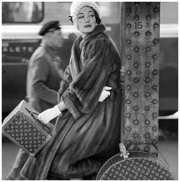 Simone D’Aillencourt – Vogue 1957 henry-clarke Simone D’Aillencourt – Vogue 1957 henry-clarke