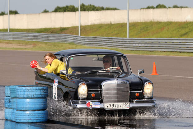 Олдтаймер ралли на автодроме ФСО олдтаймер, ралли, ретро автомобили