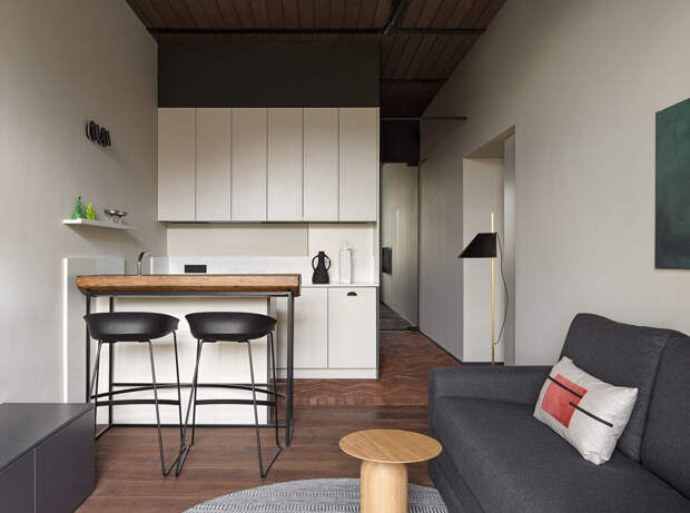 Сотворили чудо в московской квартире. Смотрите, что сделали с узкой двушкой в старом доме