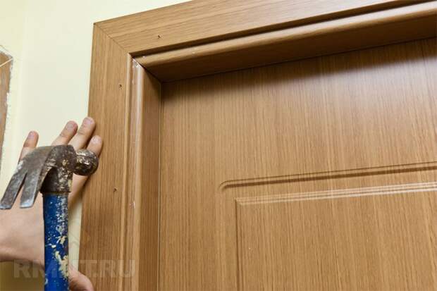 Как правильно установить межкомнатную дверь своими руками