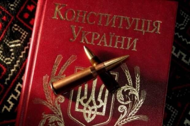 Турчинов: Россия зубы сломает об нашу Конституцию Турчинов: Россия зубы сломает об нашу Конституцию