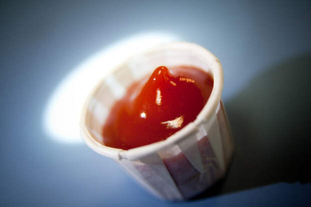 23. Во Франции запрещено есть кетчуп во время обеда запрет, мир