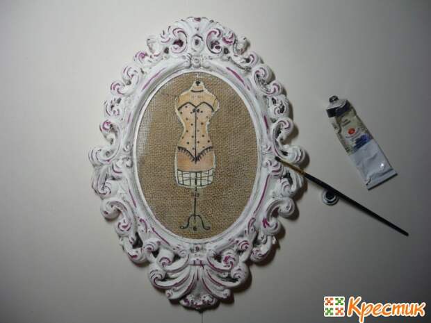 Черная краска в углублениях