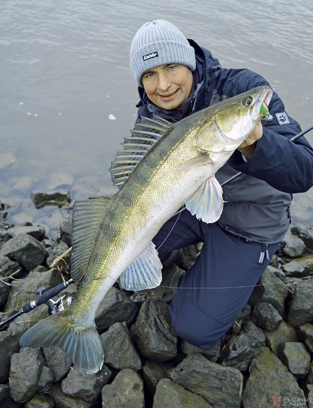 Метод «ленивой» рыбалки в очень пассивной форме идеален для ловли крупных зимних судаков.