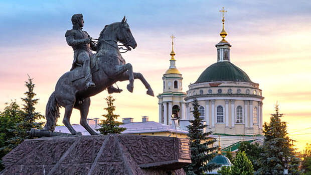 Ермолов и Ермак сами не отобьются: Вслед за памятниками снесут Россию